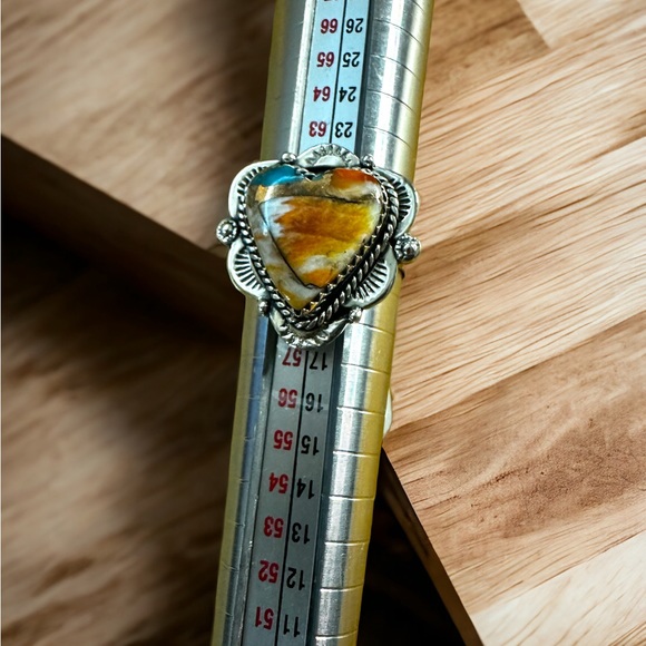 Spiny Oyster Solid Silver Ring in a Southwestern Heart Setting - Picture 7 of 12